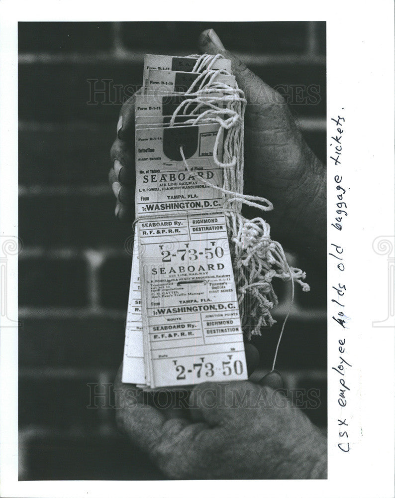 1991 Press Photo Union Station in Tampa Fla, railway passes for luggage - Historic Images