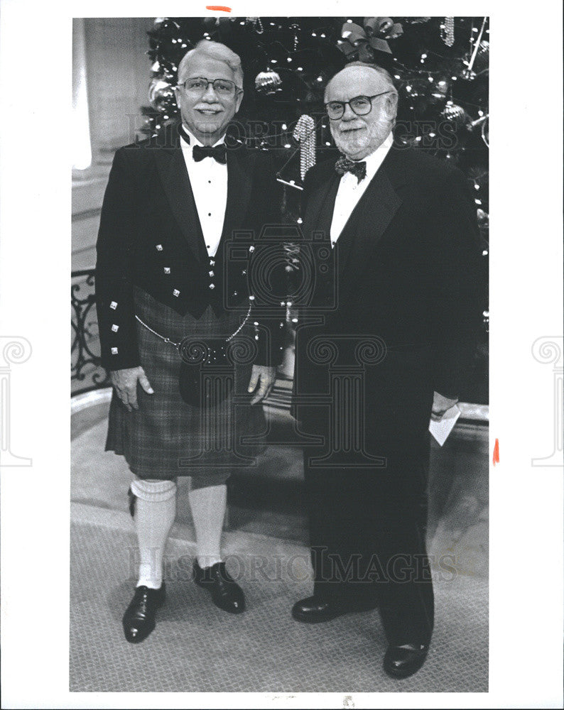1992 Press Photo Canon George Monroe Robert Downing Episcopal Charities Dinner - Historic Images
