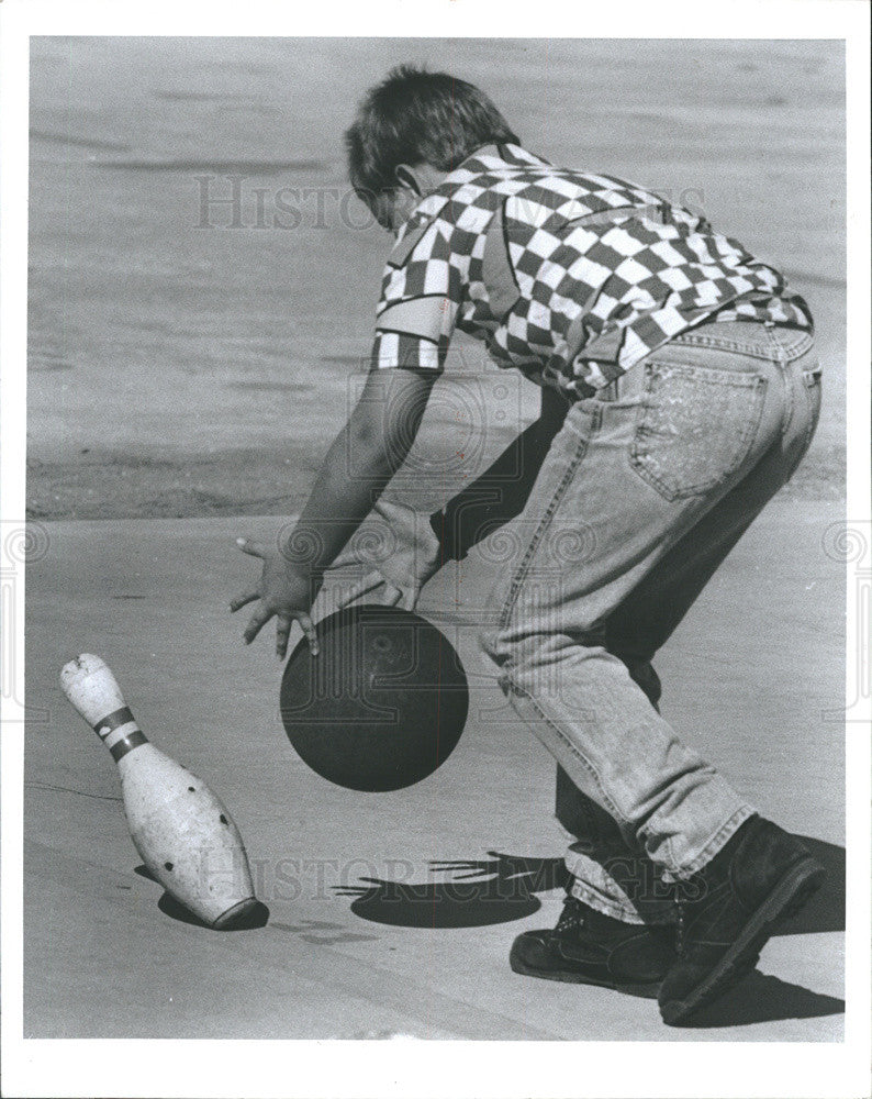 1988 Press Photo Dale Snavely Plays Space Ball At Largo Central Elementary - Historic Images