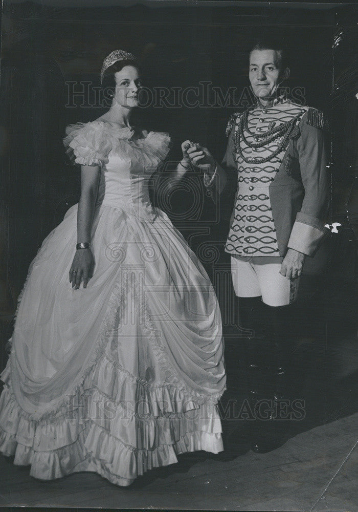 1939 Press Photo Margaret Daly as Princess Margaret and Joseph Clifford - Historic Images