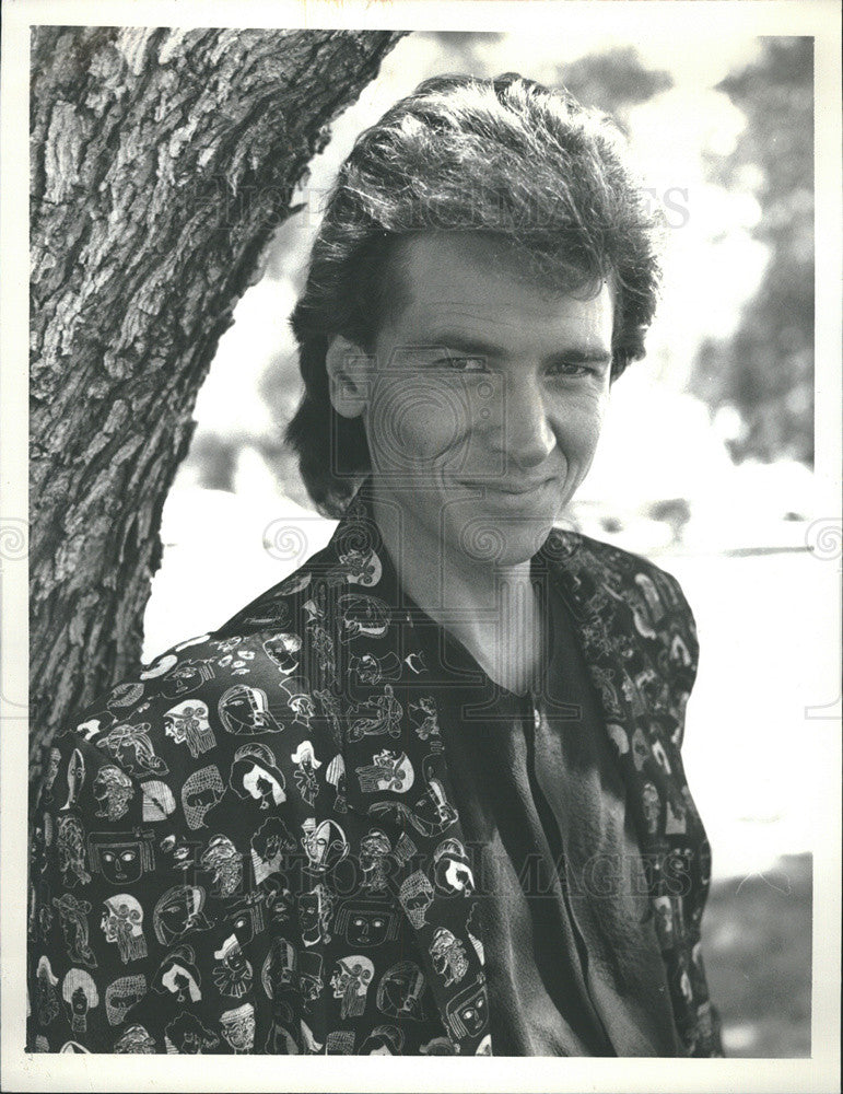 1989 Press Photo Mark Lindsay Chapman Actor Television Drama Falcon Crest Series - Historic Images
