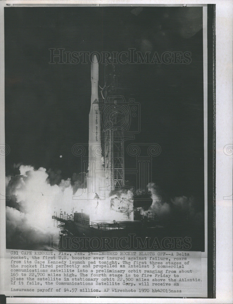 Press Photo Delta rocket Cape Kennedy launch pad satellite orbit - Historic Images