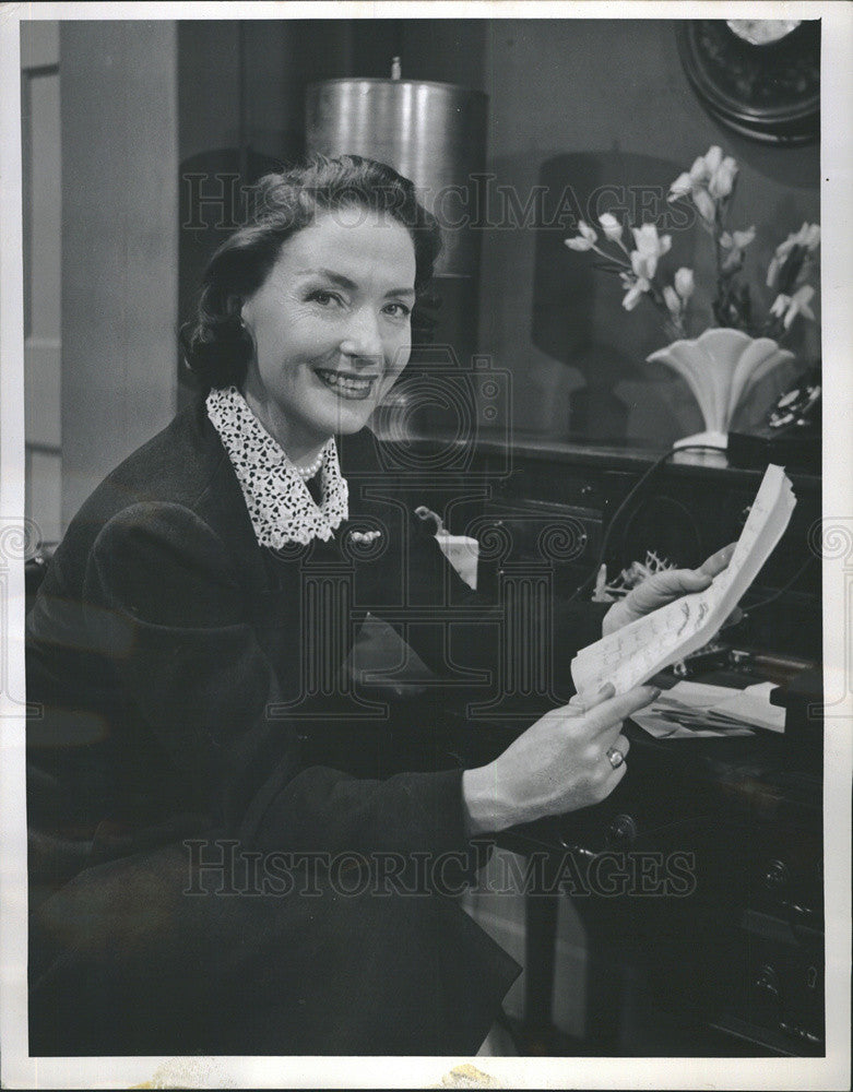 1955 Press Photo Actress Flora Campbell Plays Helen Emerson In &quot;Valiant Lady&quot; - Historic Images