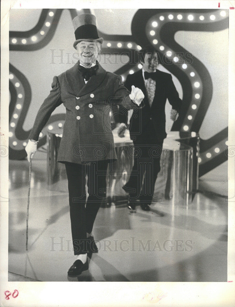 1972 Press Photo Robert Young Actor Rich Little Guest Host Comedy Hour Kopykats - Historic Images