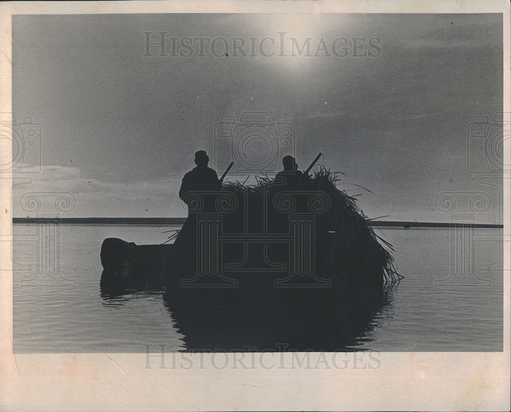 1977 Press Photo Bird Hunters - Historic Images