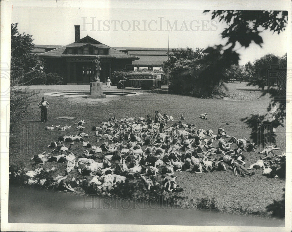 1935 Press Photo Rest Time for Kids - Historic Images