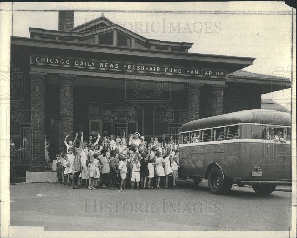 1940 Press Photo Daily News Fresh-Air Fund Sanitarium Children Outside - Historic Images