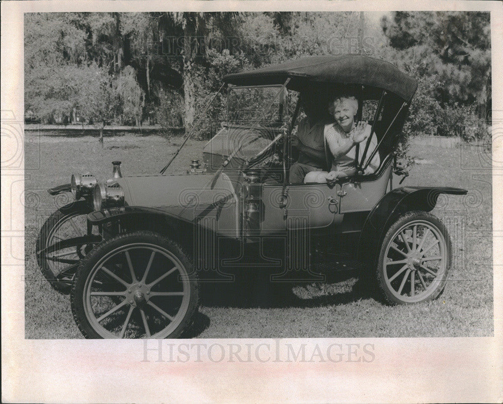 1967 Press Photo Mrs Carver of Tarpin Springs in Her Hupmobile - Historic Images