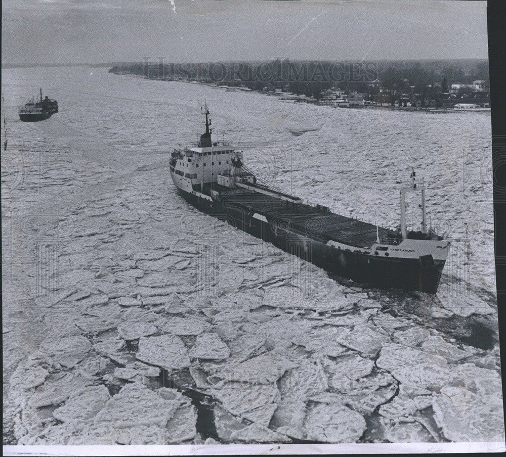 1969 Press Photo Freighters in Ice Algonac - Historic Images