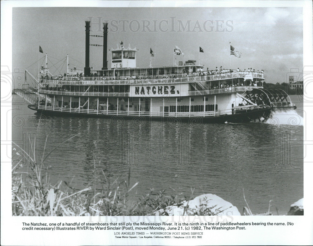 1982 Press Photo The Natchez One of a Few Steamboats the Still Plow the MS River - Historic Images