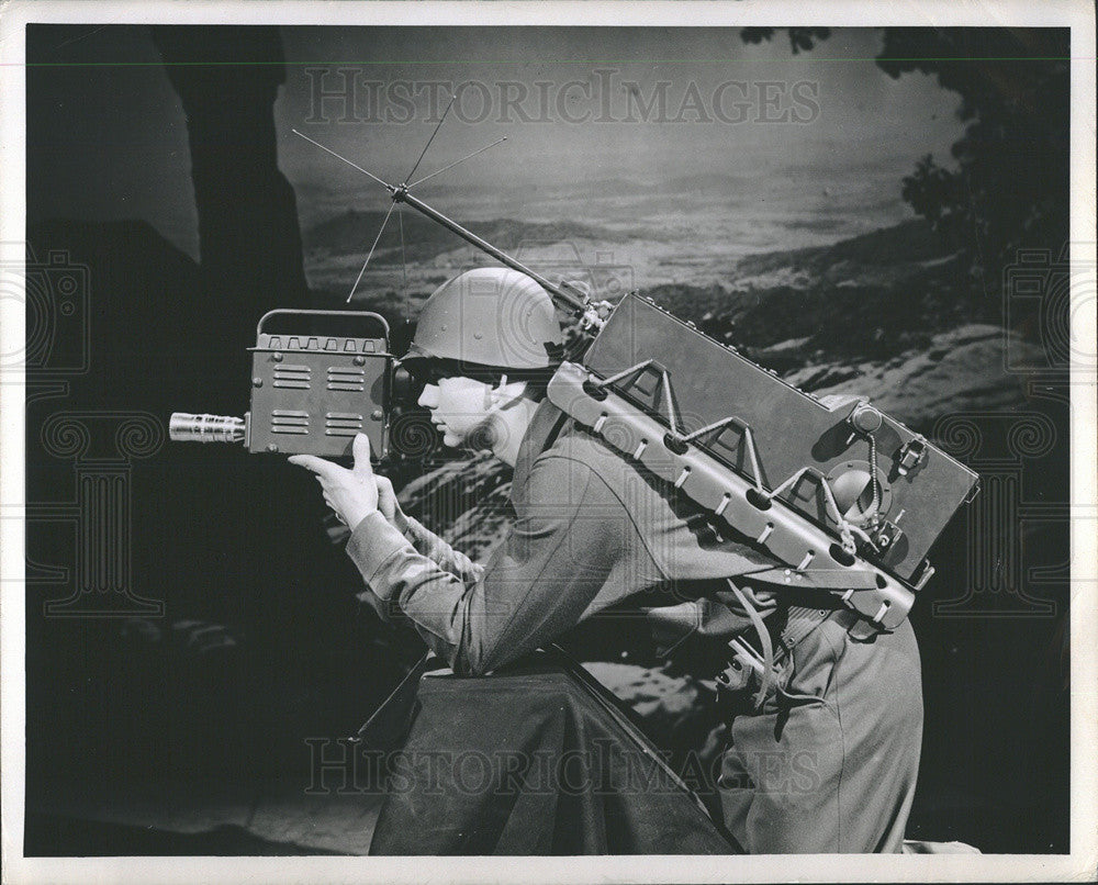 Press Photo Pieces of Army equipment - Historic Images