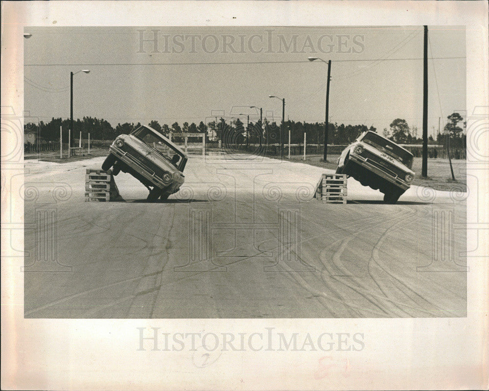 1965 Press Photo Autos- Stunt Driving - Historic Images