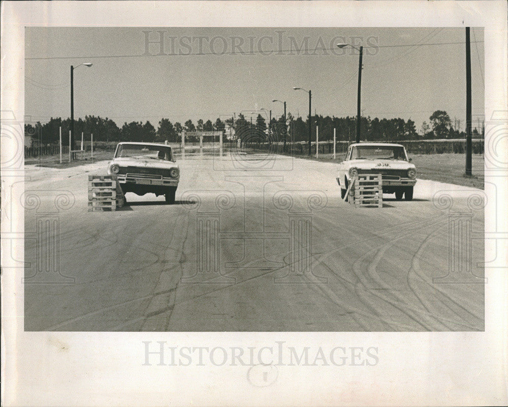 1965 Press Photo Autos - Stunt Driving - Historic Images