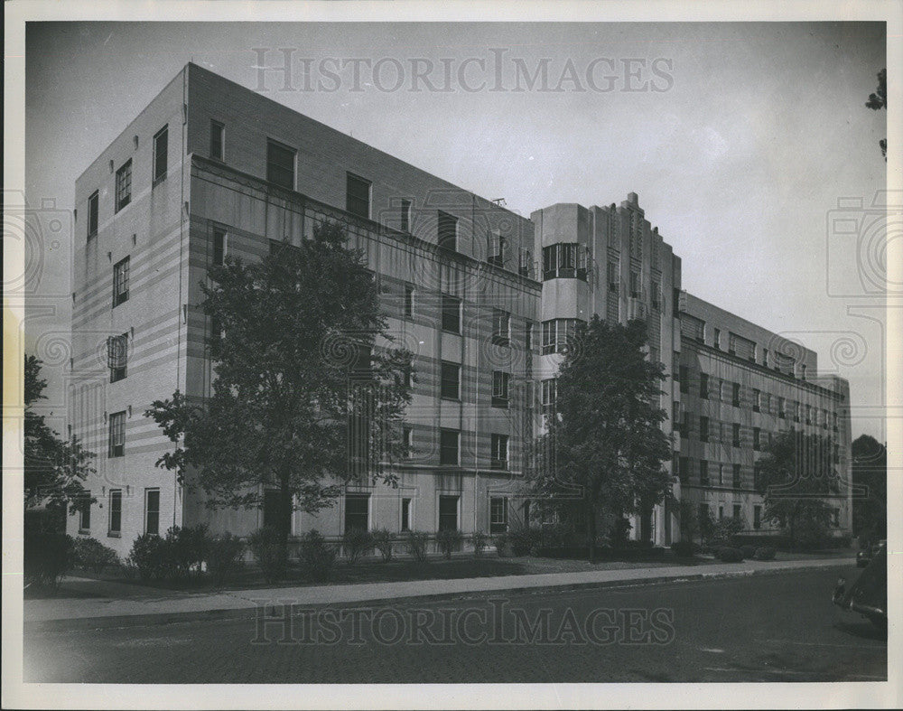 Press Photo St. Joseph&#39;s Hospital in Alton - Historic Images