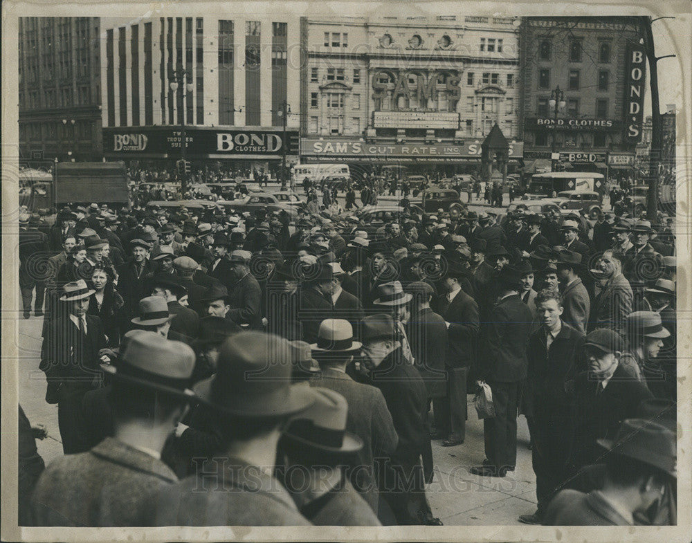 1938 Press Photo UAW picketing City Hall Council meeting - Historic Images