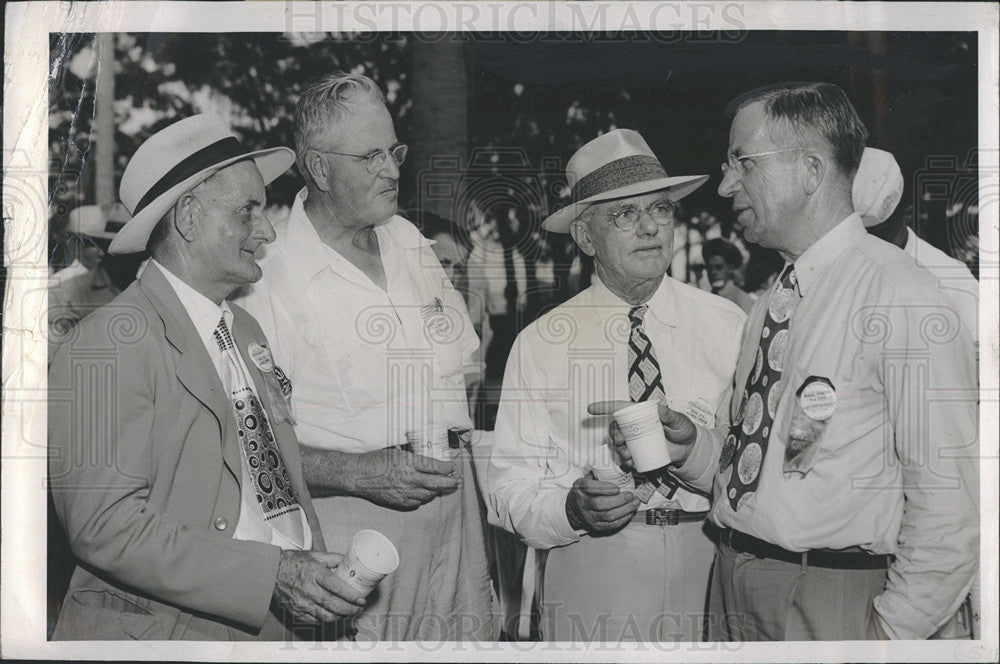 1949 Press Photo Pinellas County Commissioner Andrew Potter Sarasota McCloud - Historic Images