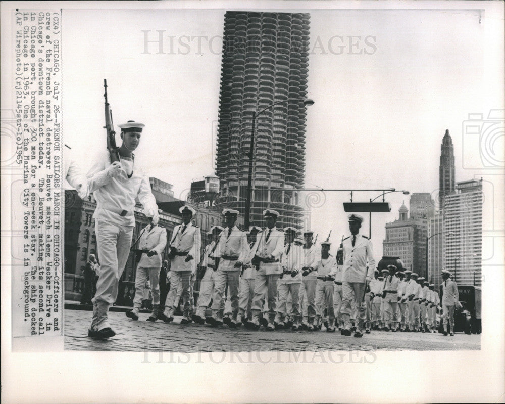 1965 Press Photo officers crew French naval destroyer Bouvet march Wacker Drive - Historic Images