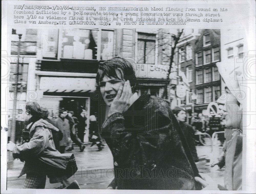 1966 Press Photo blood demonstrator street violence wedding Crown Princess - Historic Images