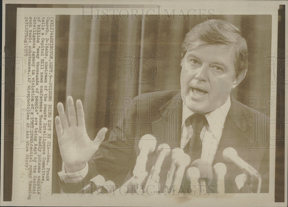 1975 Press Photo Sen Frank Church,chrm Sen Intel Comm - Historic Images