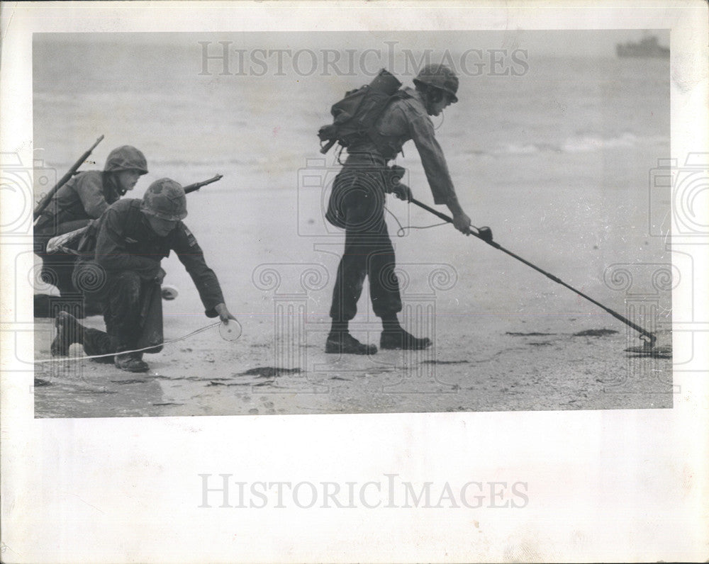 Press Photo United States Army Training Armed Forces Florida Beach - Historic Images