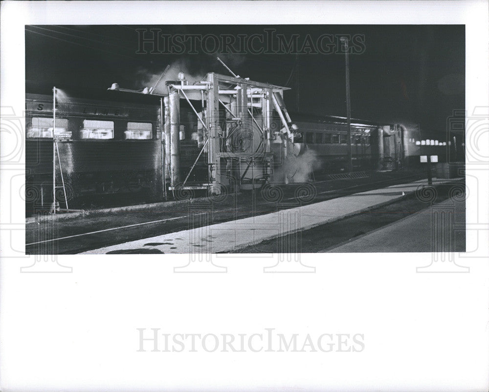 Press Photo Railroad Maintenance - Historic Images