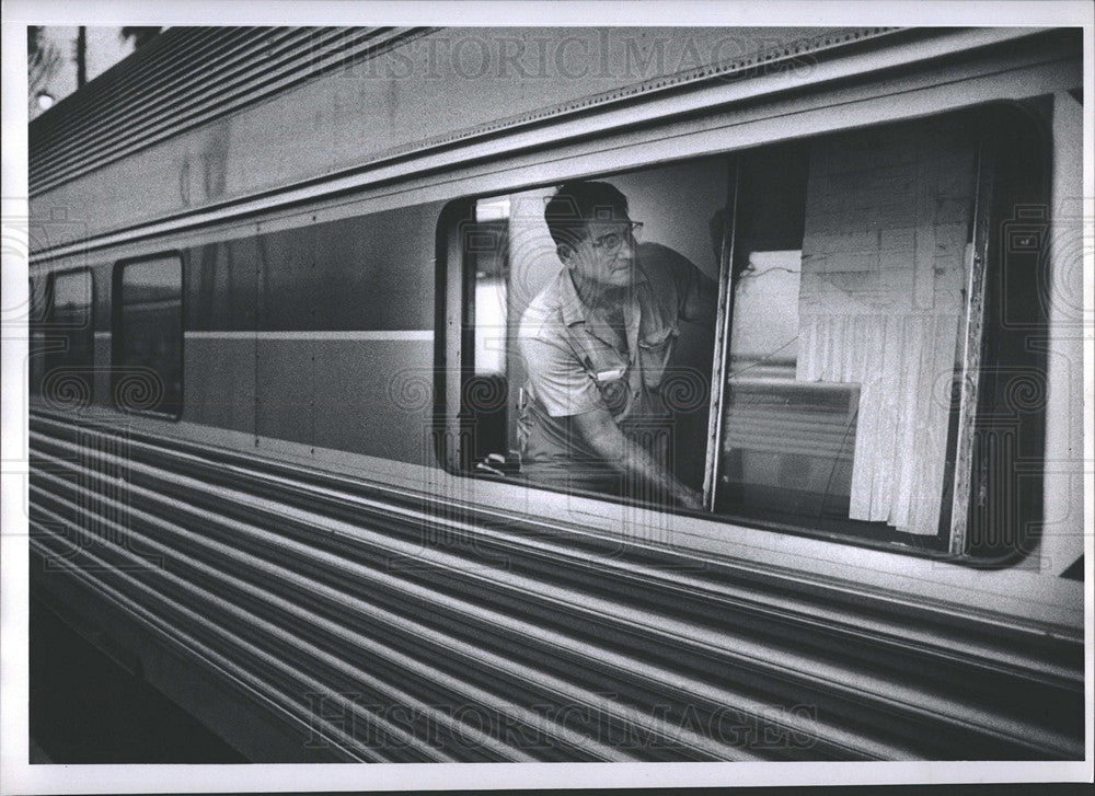 Press Photo Railroad Maintenance - Historic Images