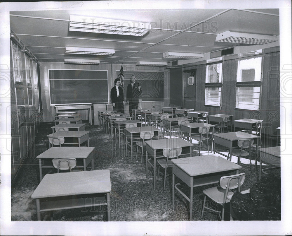 1982 Press Photo Mobile Classroom With Modern Features - Historic Images