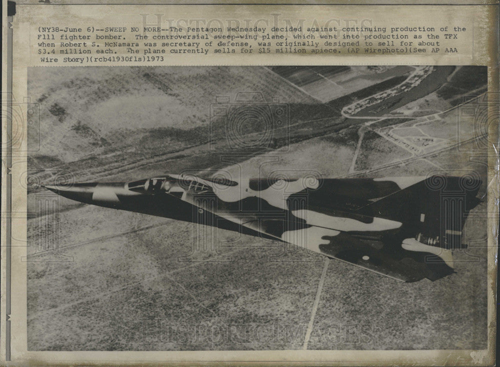 1973 Press Photo Aircraft Fill - Historic Images