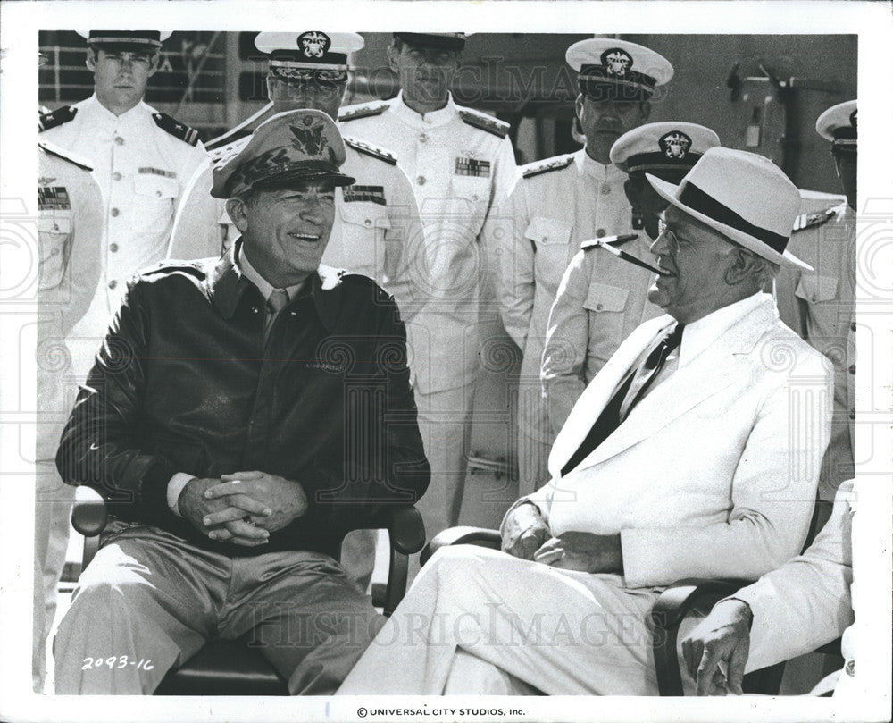 1977 Press Photo Gregory Peck Stars In MacArthur - Historic Images