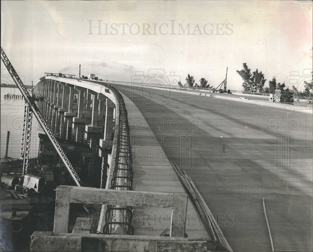 1963 Press Photo Caloosahatchee Bridge Half Complete in Fort Myers - Historic Images