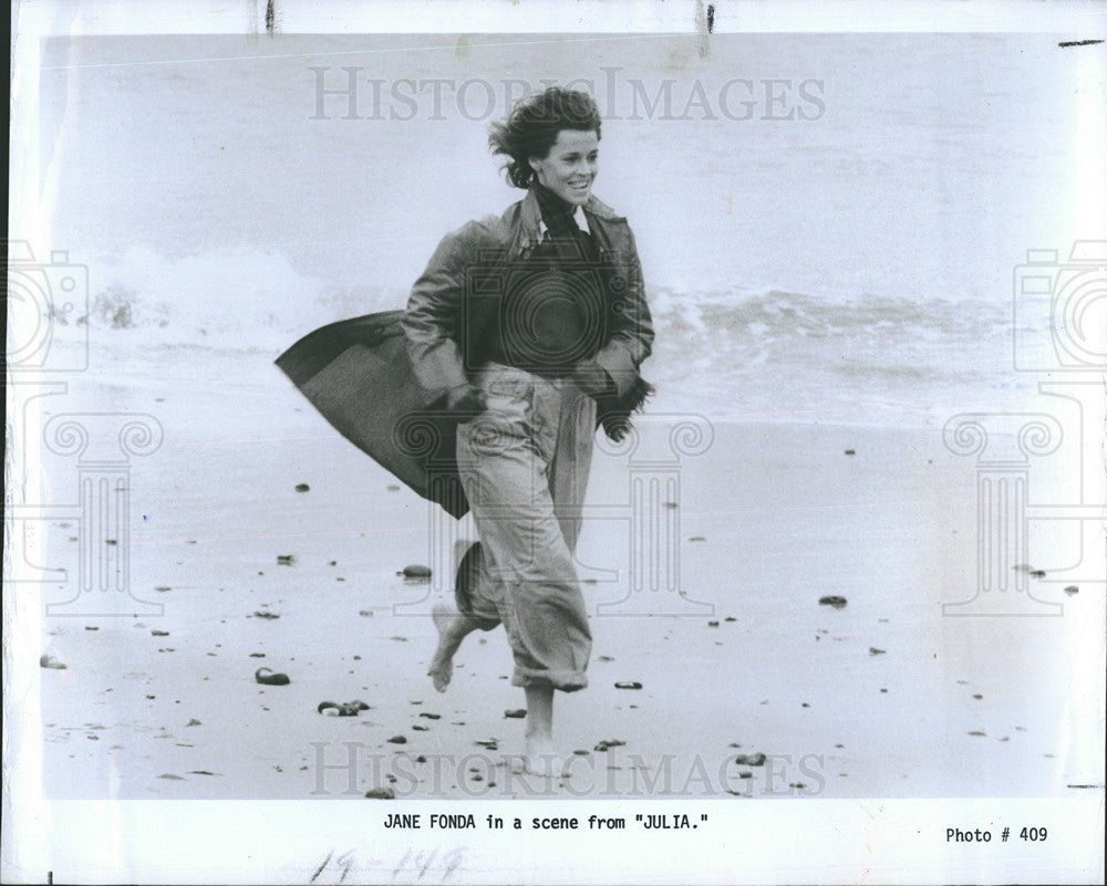 1978 Press Photo Jane Fonda, &quot;Julia&quot; Beach Scene - Historic Images