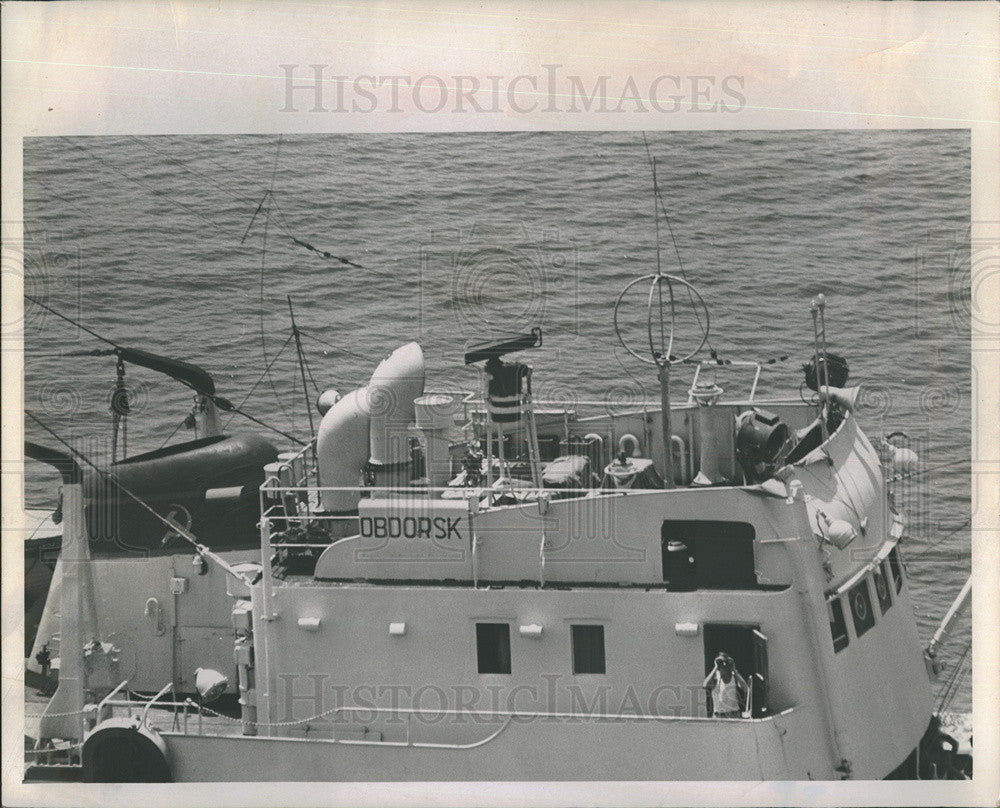 1964 Press Photo Russian Trawler Obdorsk Crewman Views Times Photographer - Historic Images