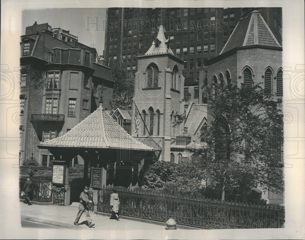 1948 Press Photo Little Church Around Corner New York City - Historic Images