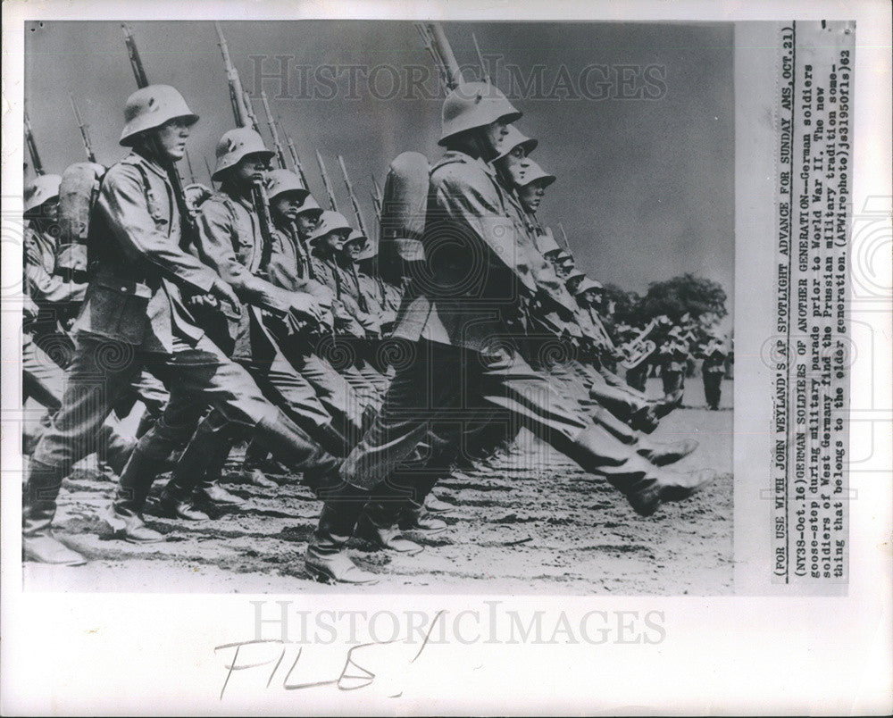 1962 Press Photo German Soldiers Goose Step In Parade Before WWII - Historic Images