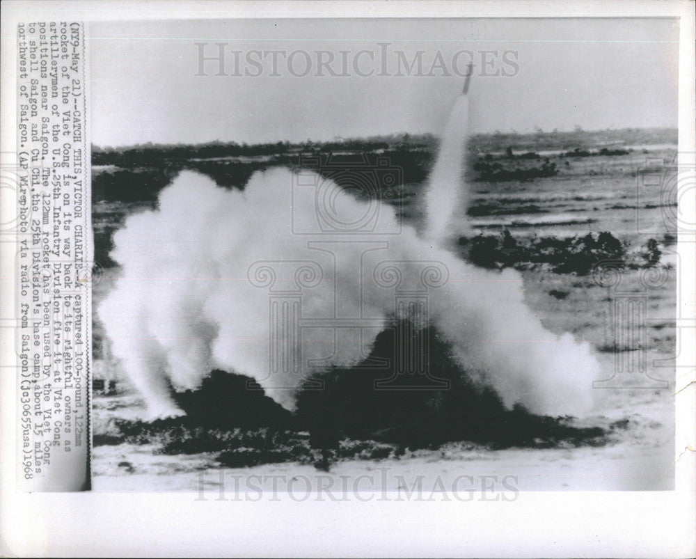 1968 Press Photo Captured Viet Cong Rocket Launched Back By US 25th Infantry - Historic Images