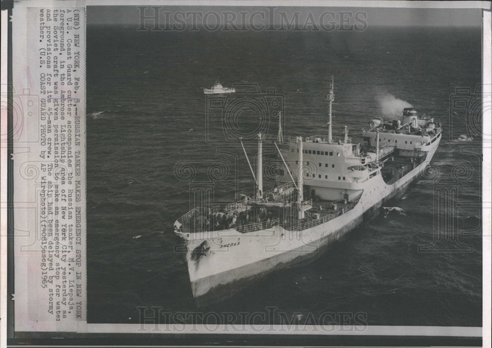 1965 Press Photo Russian tanker Misses Emergency stop in NY - Historic Images