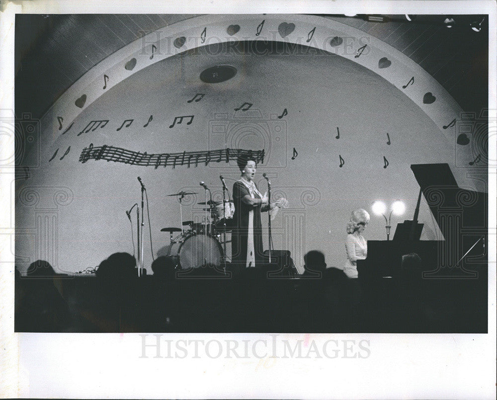 1974 Press Photo Russian-American Society Gulfport Casino Concert - Historic Images