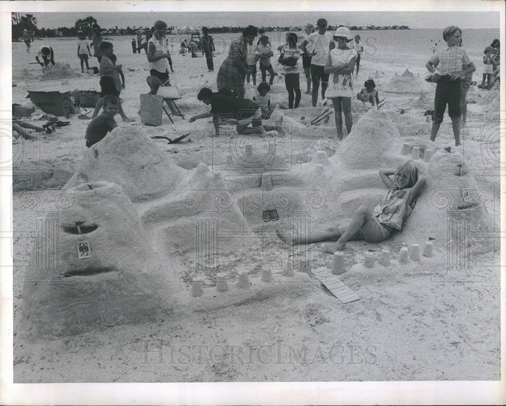 1970 Press Photo Bay Beach, Sandcastles, Parks and Recreation Department - Historic Images