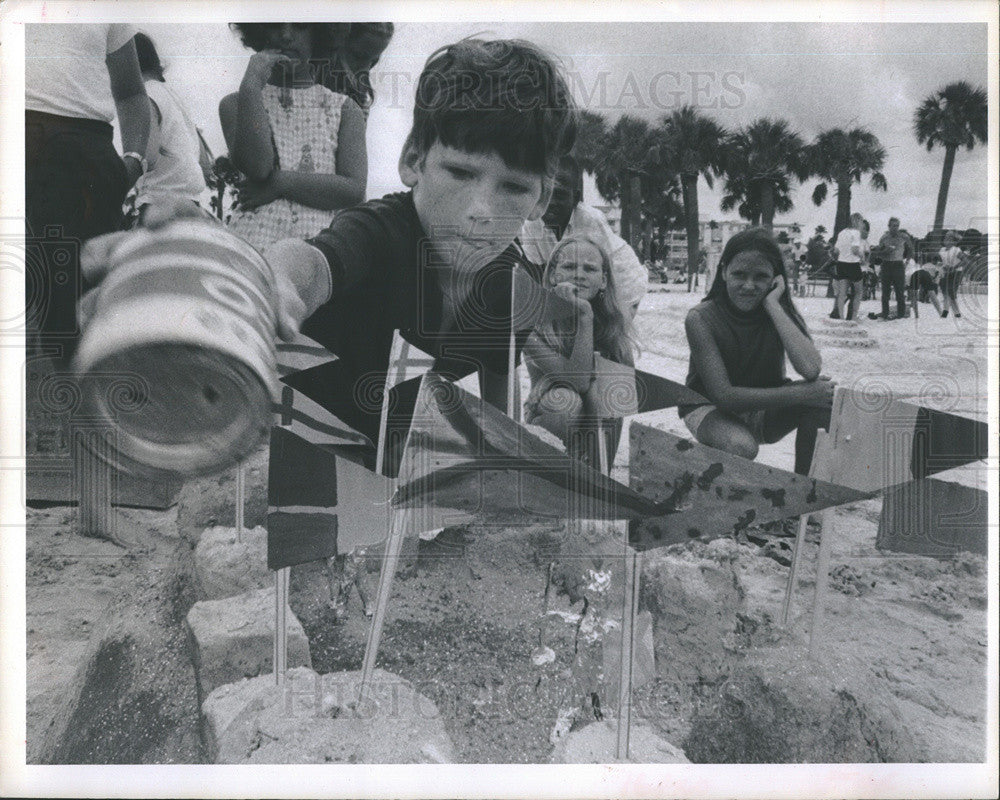 1970 Press Photo John Ackerman, Sand Castle - Historic Images