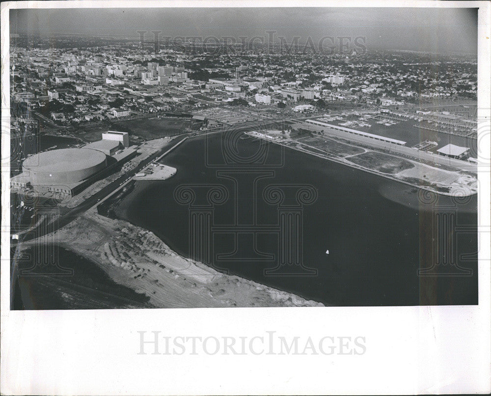 1964 Press Photo Aerial view of ST Petersburg,Fla - Historic Images