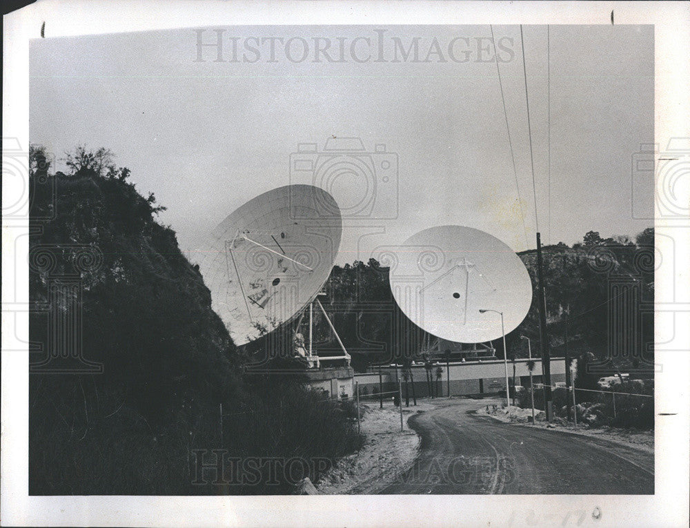 1977 Press Photo Saucer like antenna at earth station in Crystal River - Historic Images