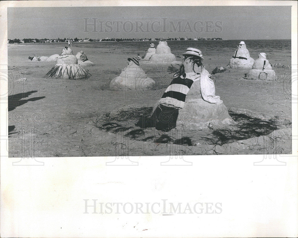 1968 Press Photo Sandmen, Bay Beach, St Petersburg - Historic Images