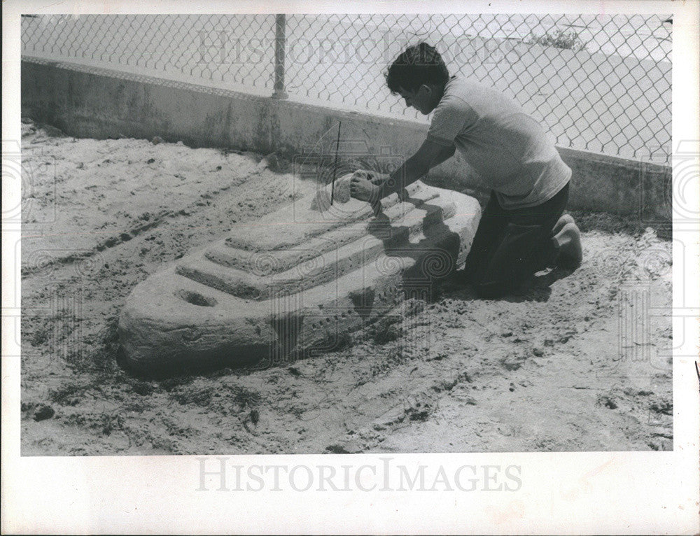 1969 Press Photo John Greene,Bay Beach, Sand Castle Contest - Historic Images