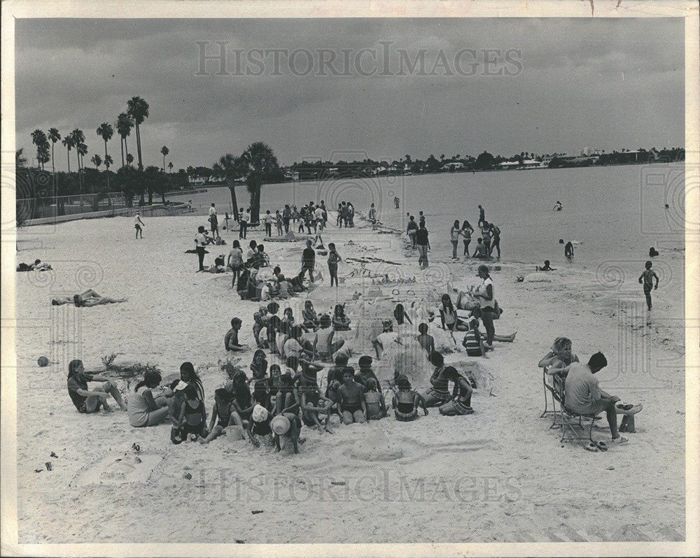 1972 Press Photo St Petersburg, Parks, Recreation, Sand Castle, Bay Beach - Historic Images