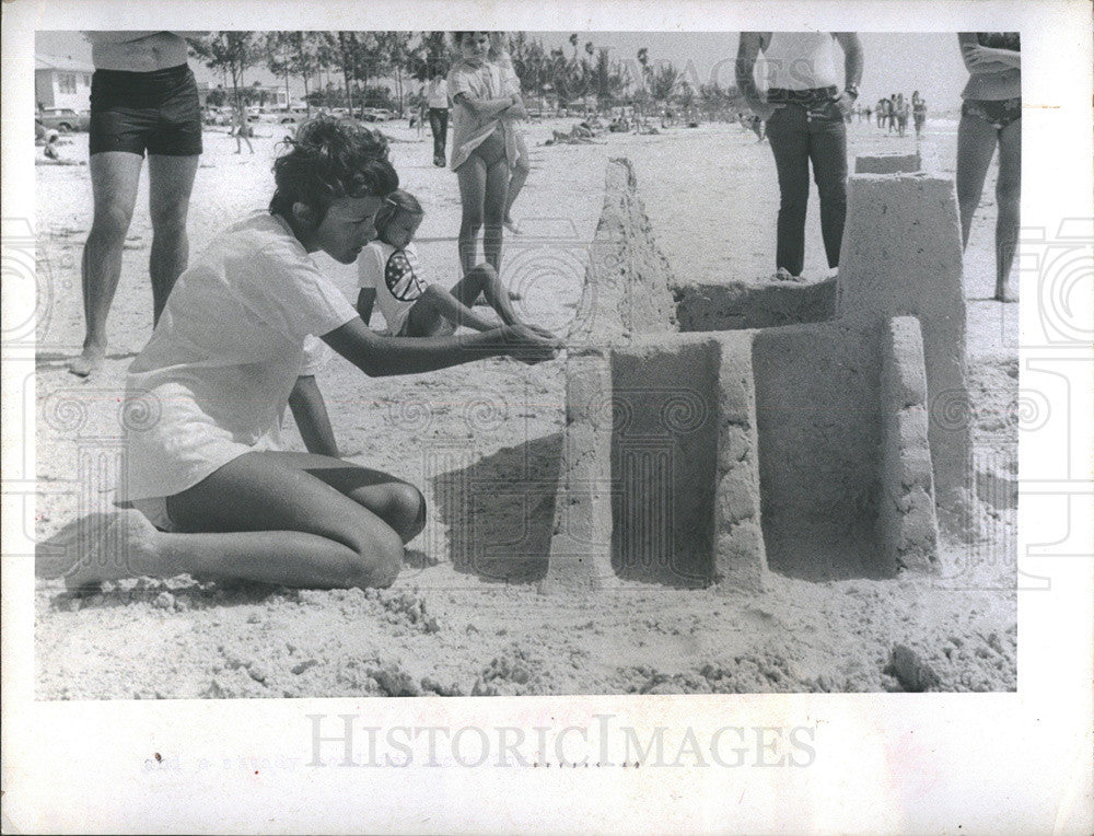 1971 Press Photo Sand Castles - Historic Images