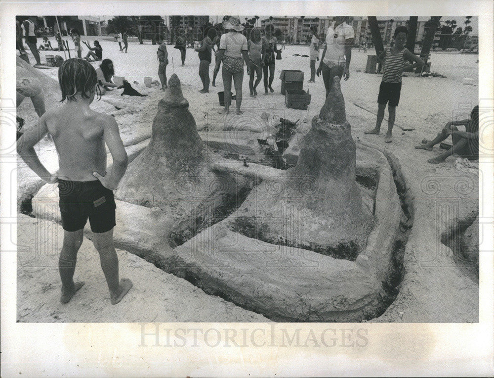 1973 Press Photo Shore Acres Recreation Complex, Sand Castle Competition - Historic Images