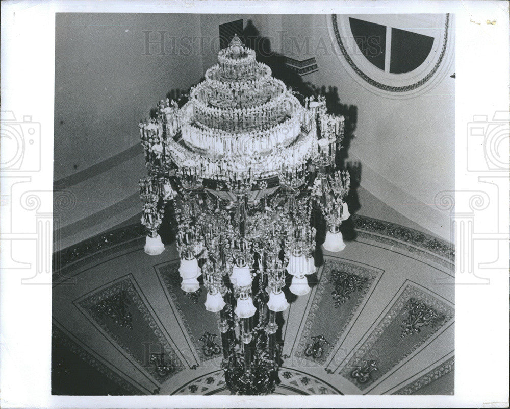 1969 Press Photo Chandelier Hanging In The White House, Washington, D. C. - Historic Images