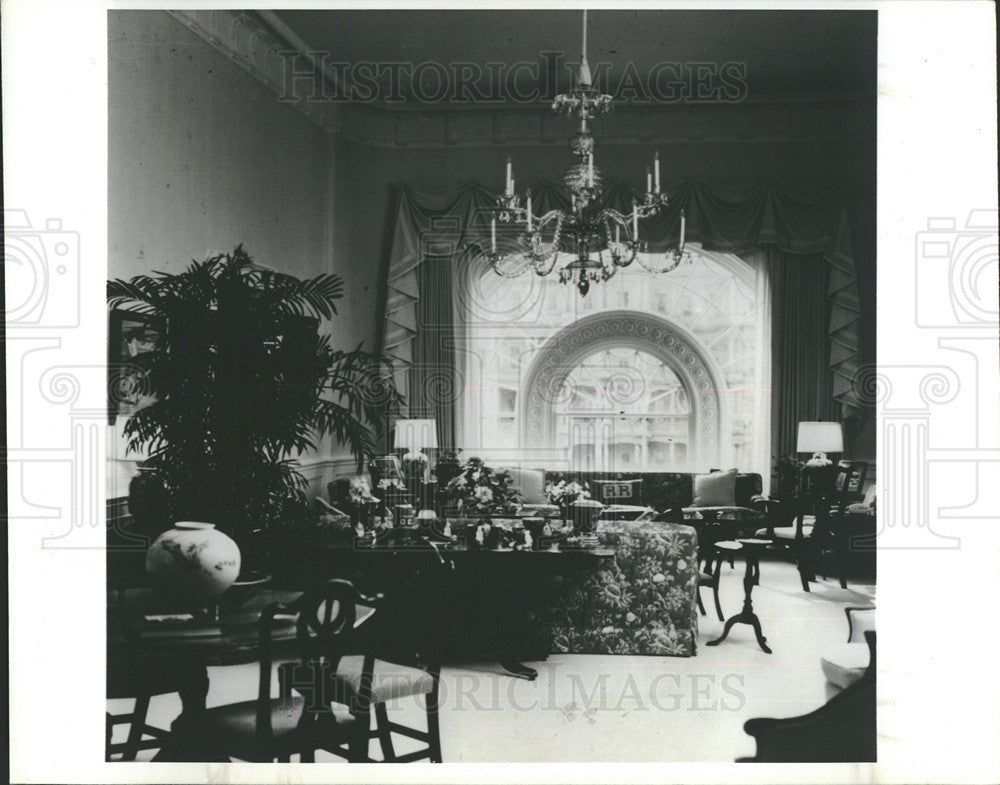 1982 Press Photo West Sitting Hall of the White House. - Historic Images