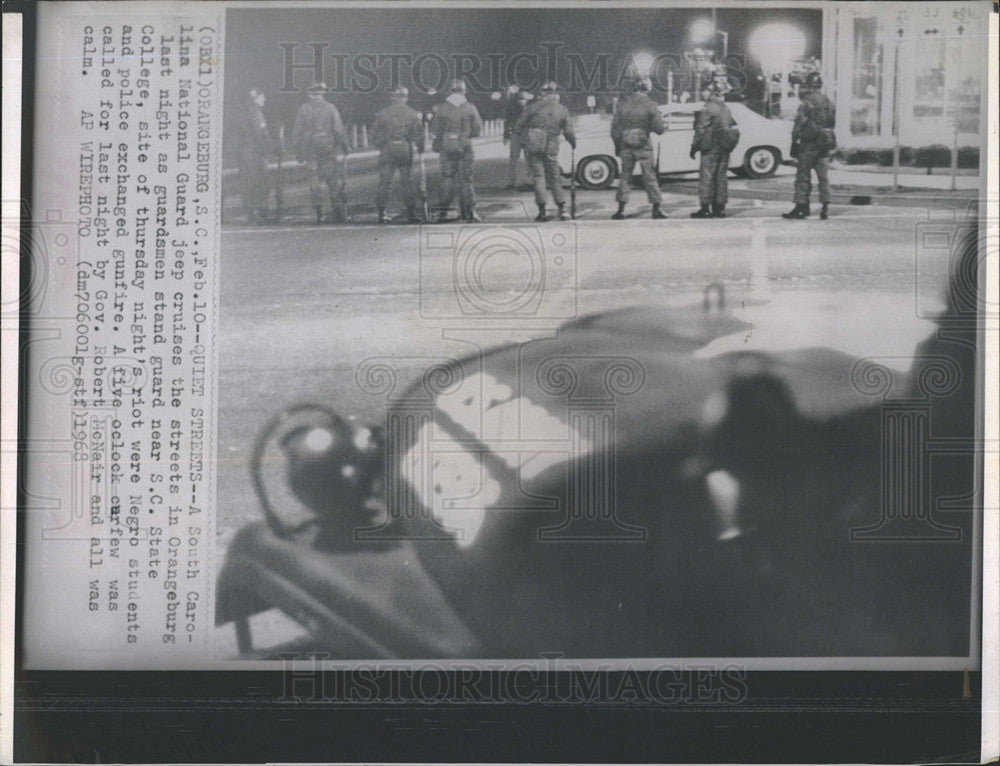 1968 Press Photo S.C. National Guard watches over S.C. State College - Historic Images