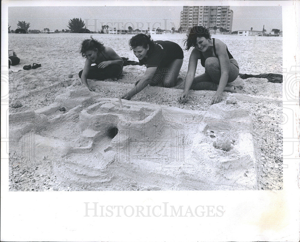 1981 Press Photo  Melissa McDougal, Tonia 
Browning &amp; Brenda Colbert - Historic Images